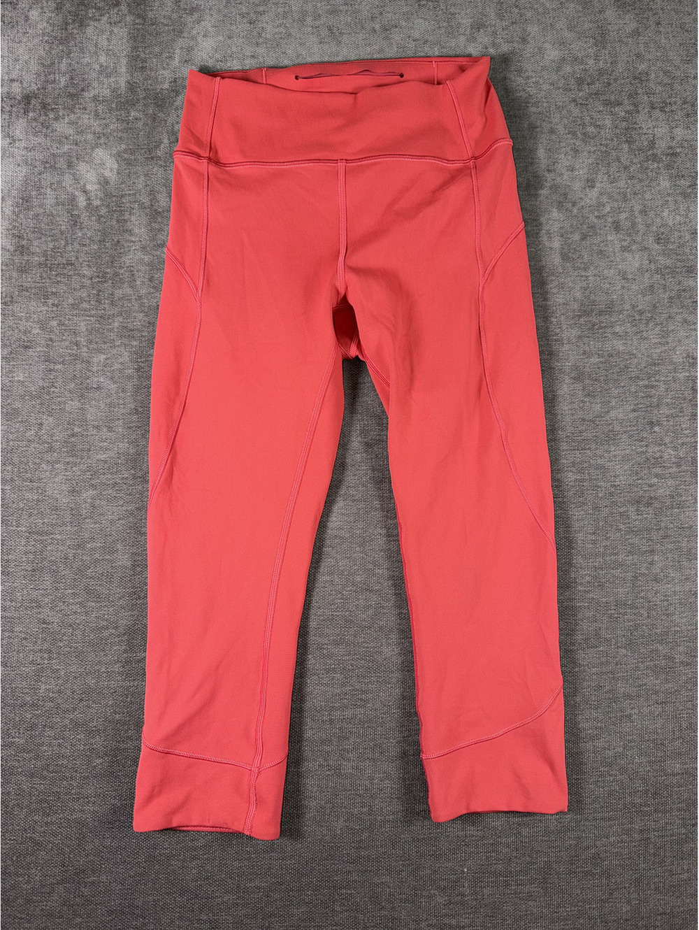 Lululemon Coral Pink Cropped Leggings Size 6